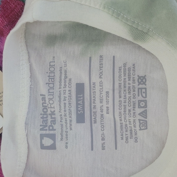 Grand Canyon "Bad Bunny" Top - Picture 5 of 5